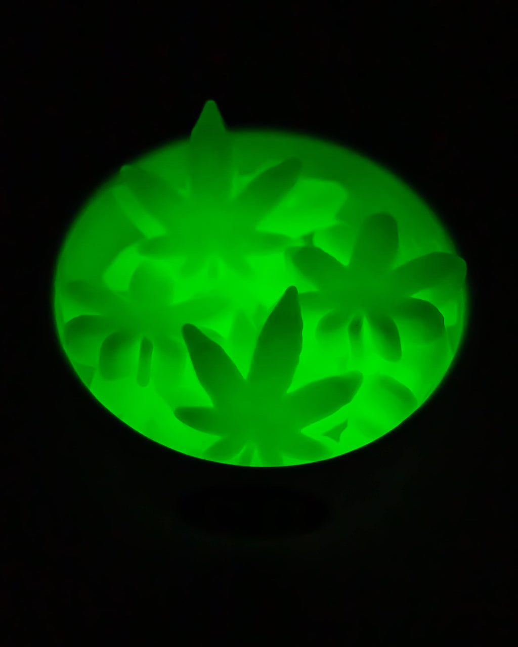 Jumbo Weed Leaf Beads